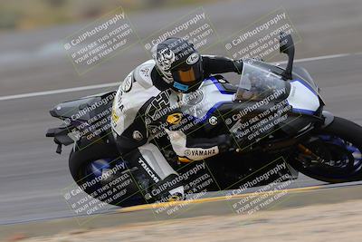 media/Jan-14-2023-SoCal Trackdays (Sat) [[497694156f]]/Turn 11 Inside (950am)/